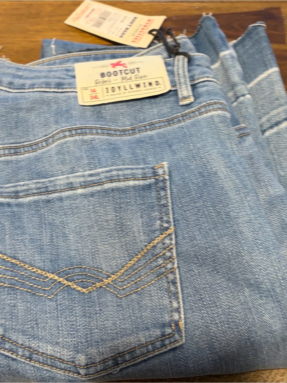 Idyllwind Women's Light Wash Bootcut Jeans